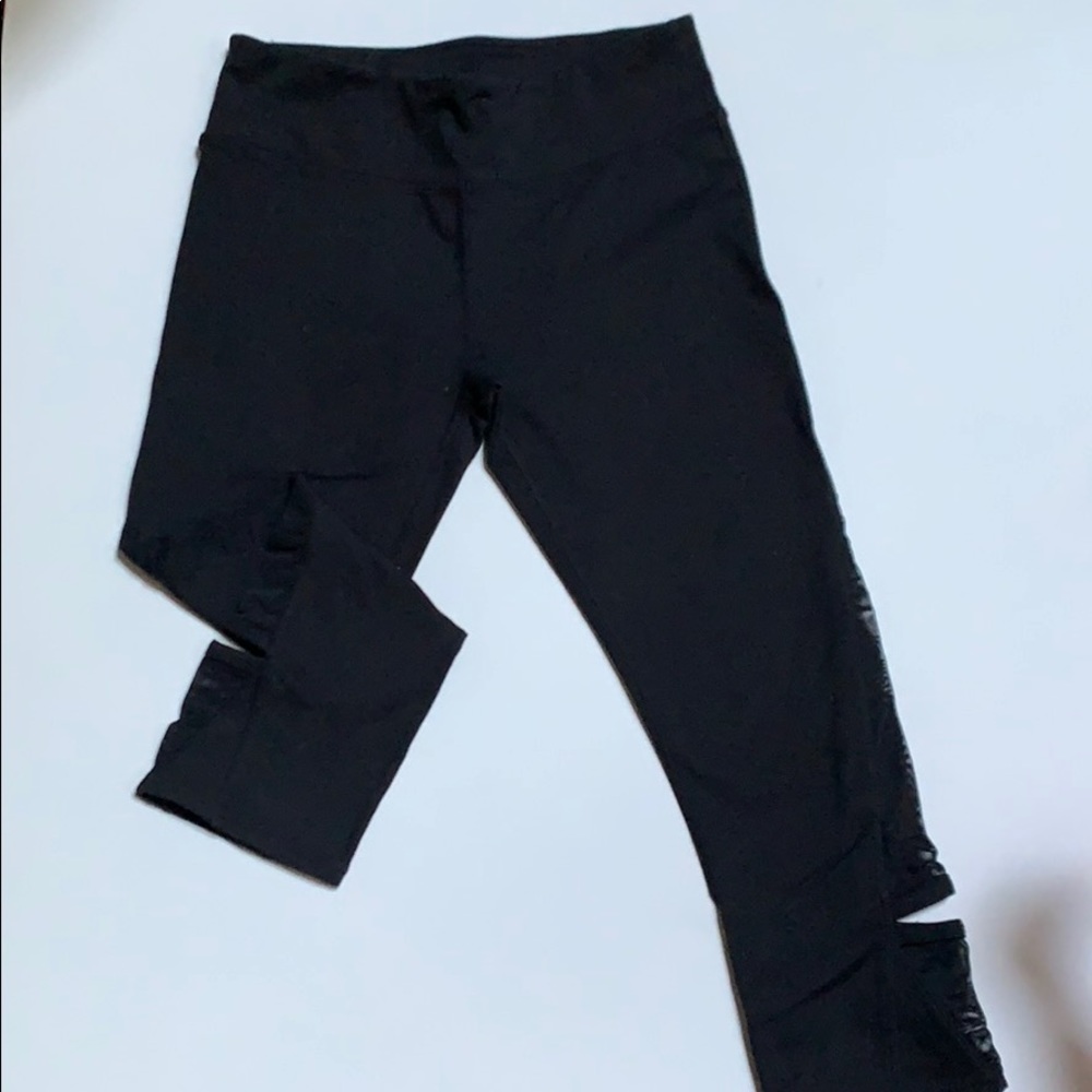 Fabletics Debra Capri Leggings - Picture 3 of 4